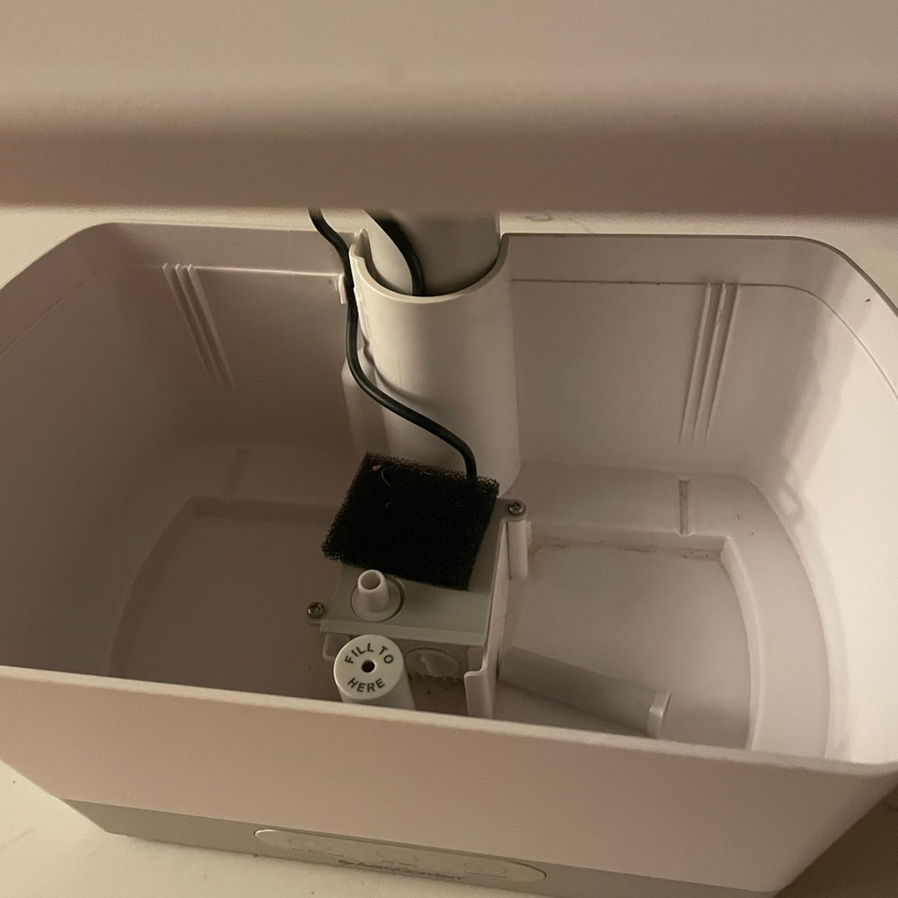 AeroGarden White Indoor Garden System - Picture 3 of 3